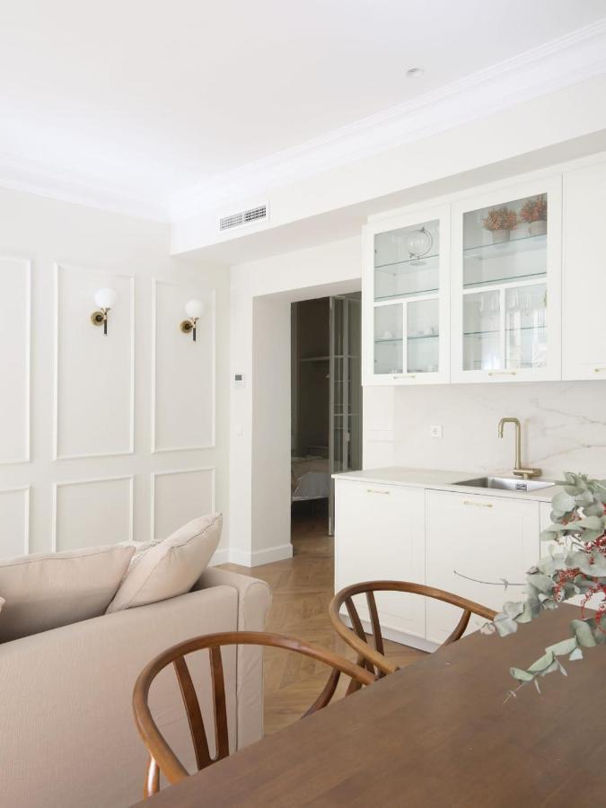 Deluxe Apartment Near Gran Via Madrid Exteriör bild