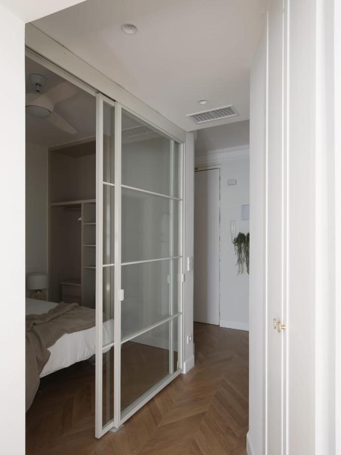Deluxe Apartment Near Gran Via Madrid Exteriör bild