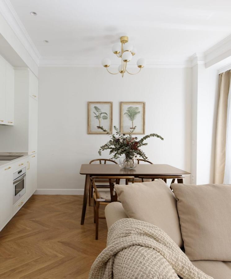 Deluxe Apartment Near Gran Via Madrid Exteriör bild