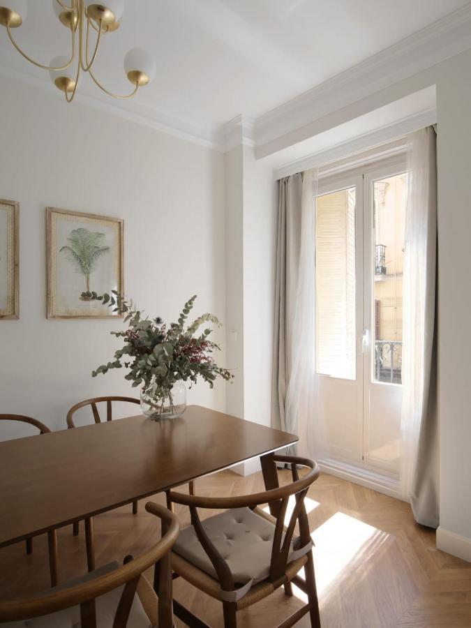 Deluxe Apartment Near Gran Via Madrid Exteriör bild