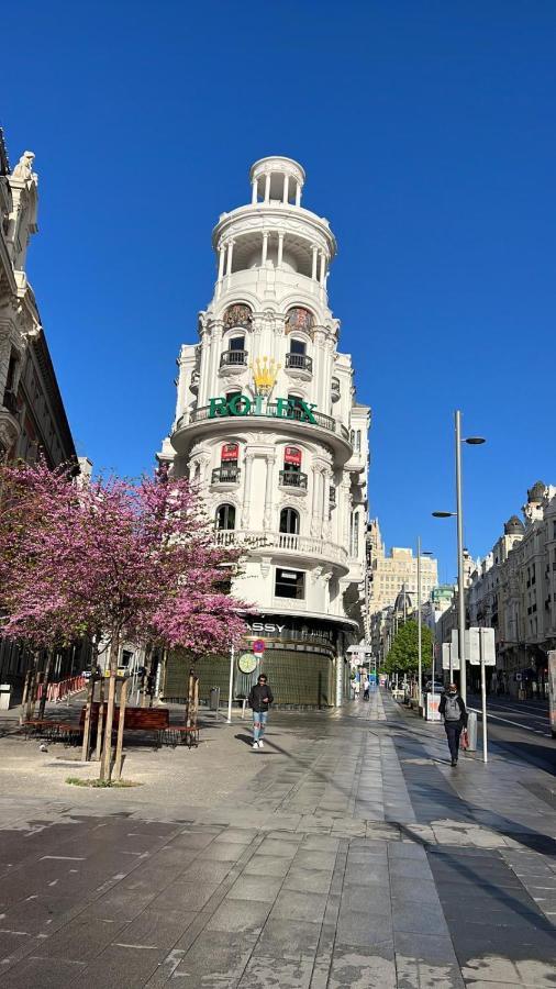 Deluxe Apartment Near Gran Via Madrid Exteriör bild